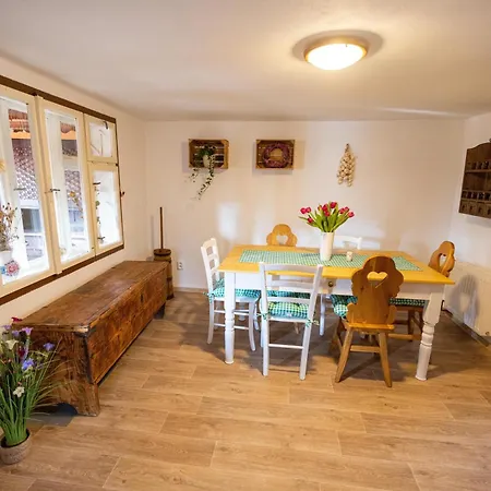Valasska Kohoutek Apartment *